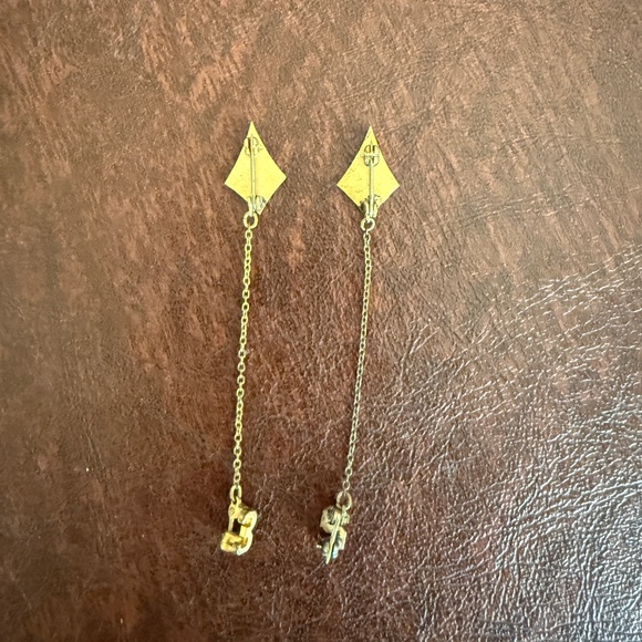 Antique Jr. Catholic Daughters of the Americas 2 & 3 year pins - Picture 6 of 8